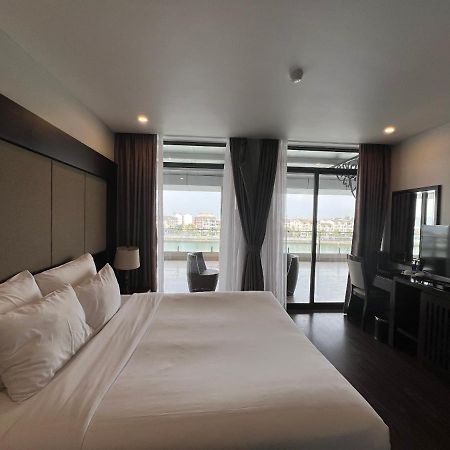 Moon Halo Hotel Ha Long Exteriör bild