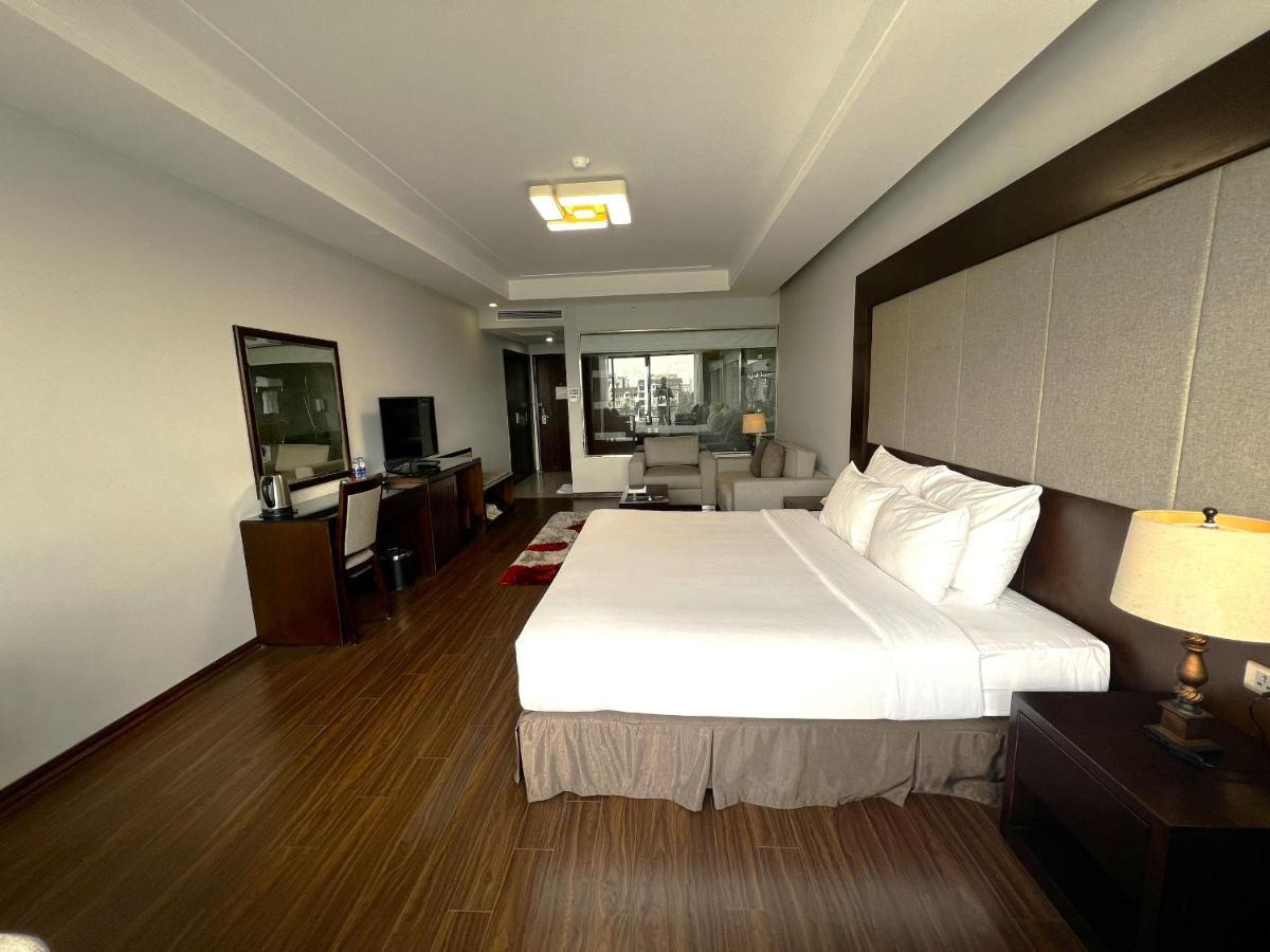 Moon Halo Hotel Ha Long Exteriör bild